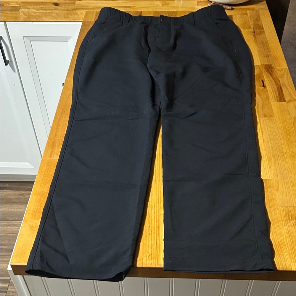 Men's Under Armour Black Pants Size 36 x 32